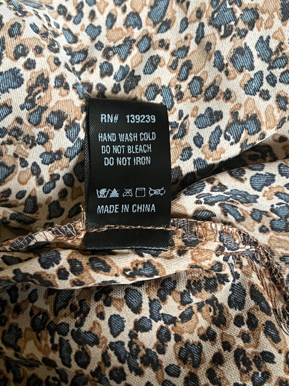 A26 Pomander Place Tuckernuck Leopard Carlota Peplum Blouse Top - Picture 9 of 9